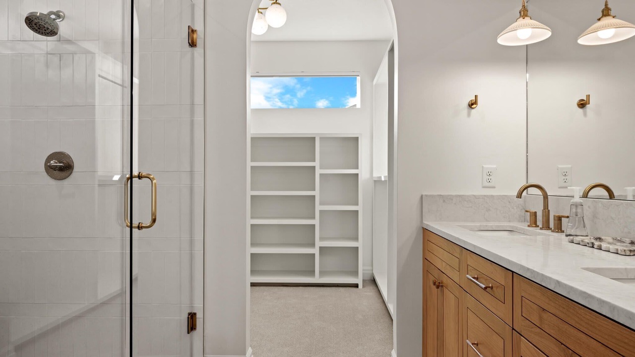Photo of Bathroom in Hyde Park