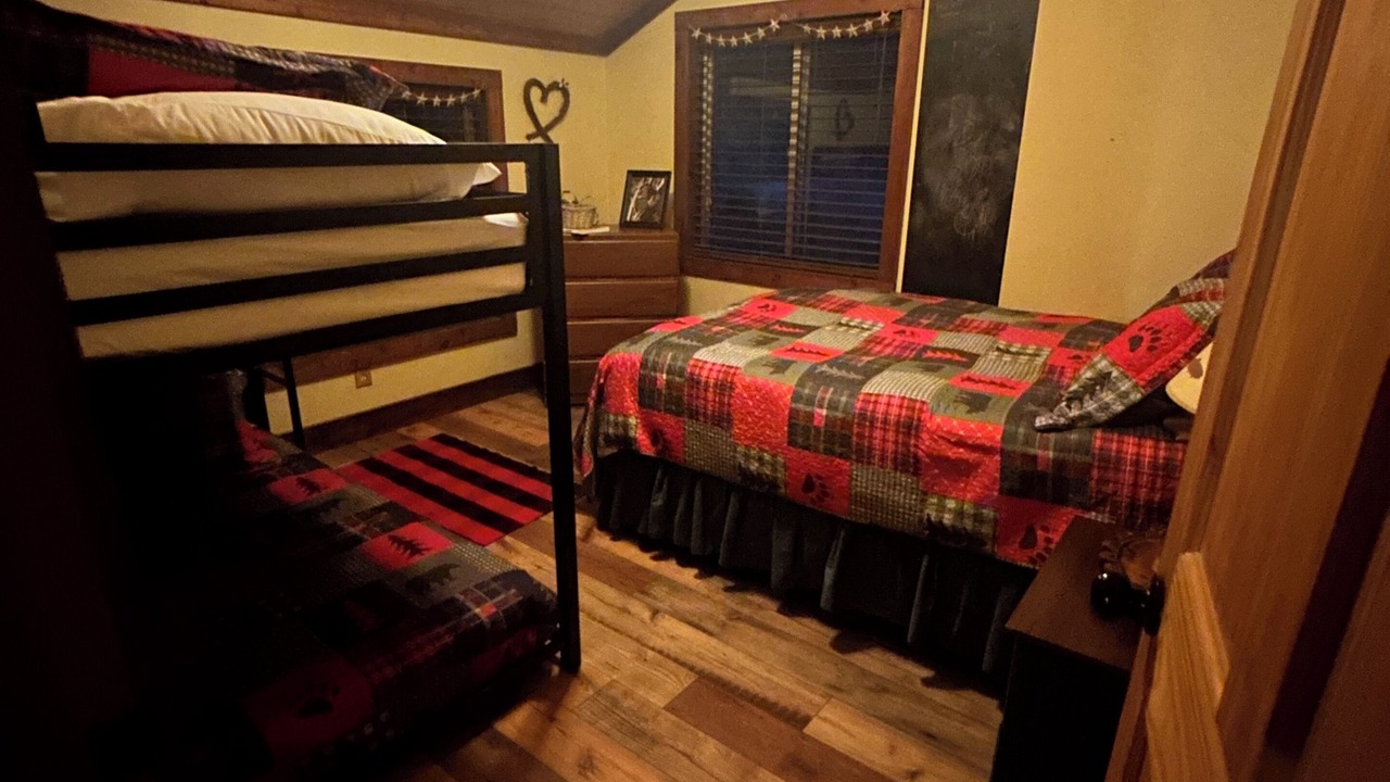 Photo of Bedroom in Garden Valley