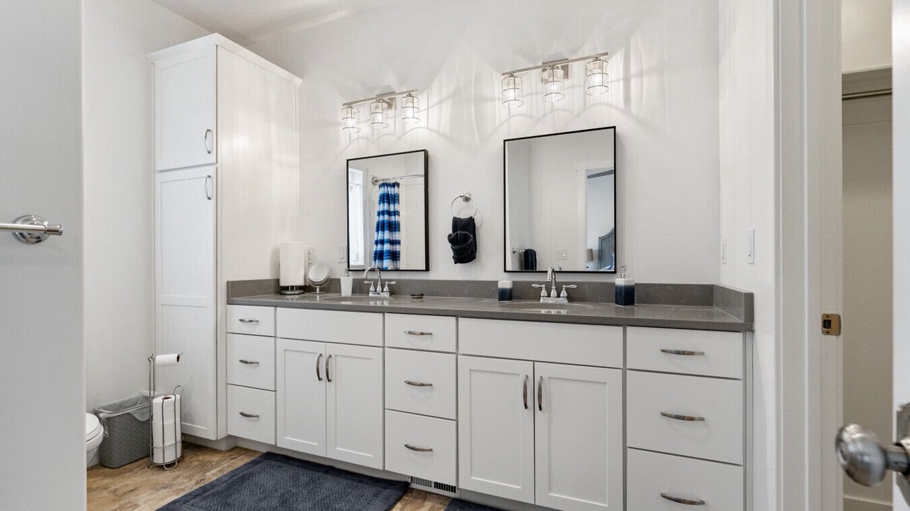 Photo of Bathroom in Sweetwater