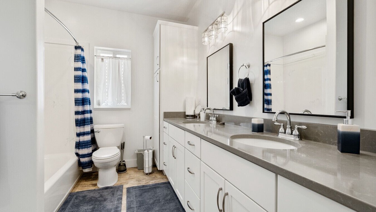 Photo of Bathroom in Sweetwater