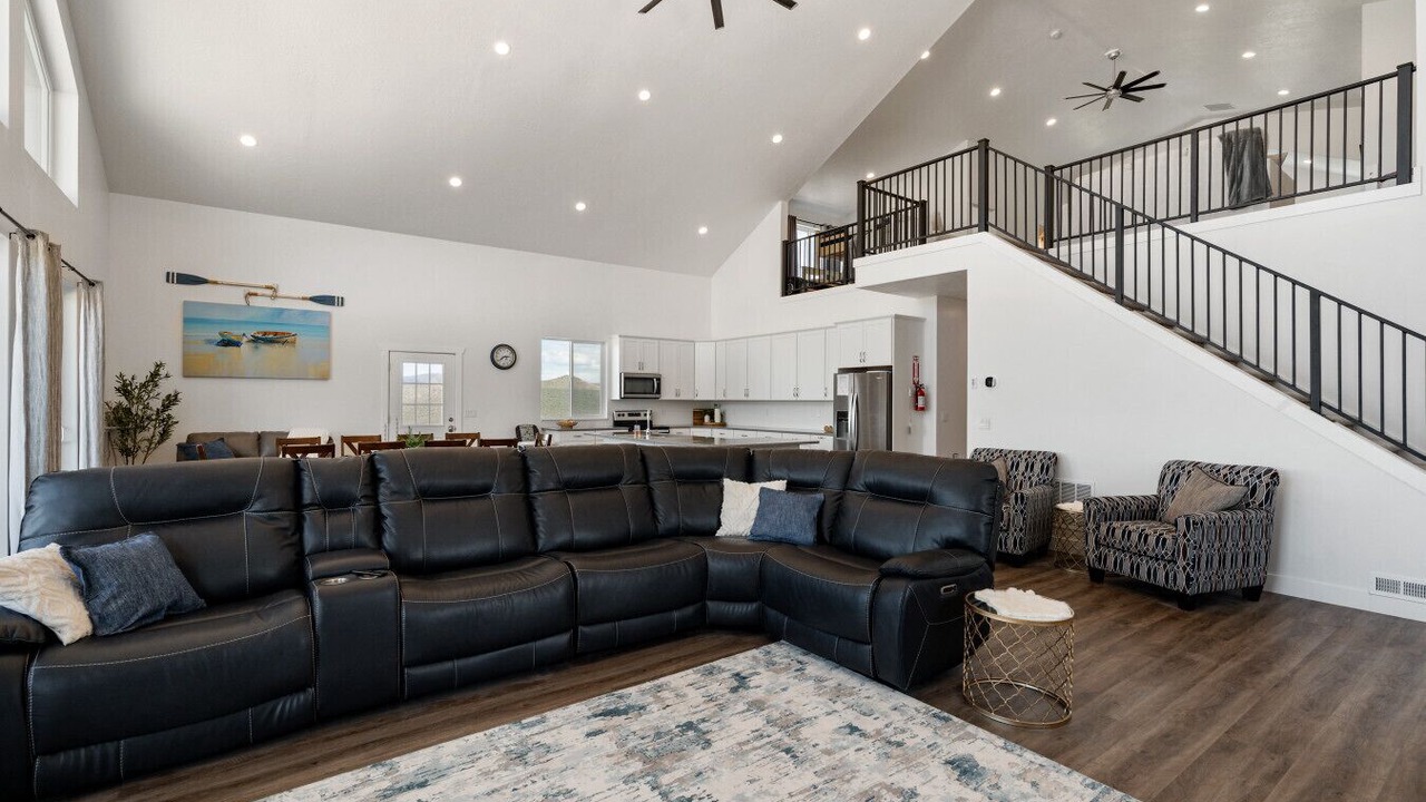 Photo of Livingroom in Sweetwater