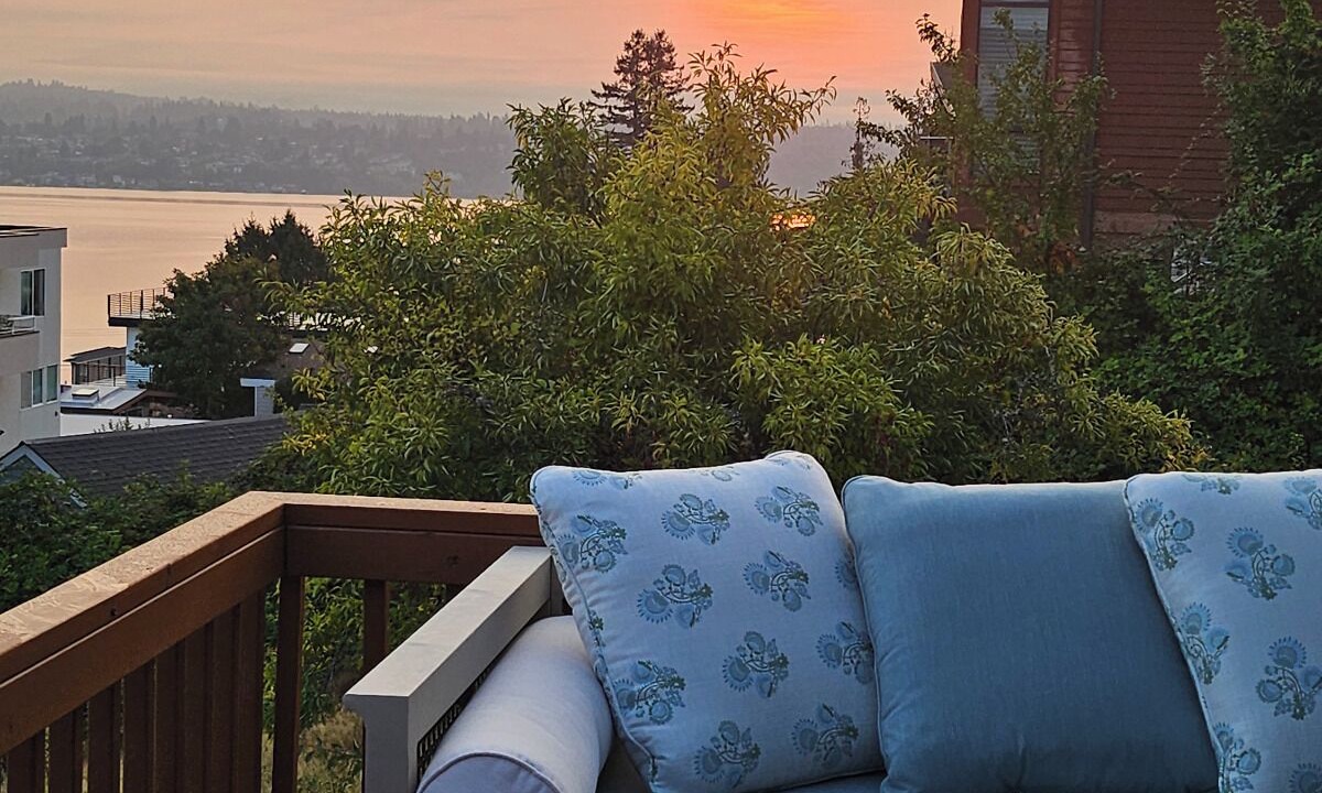 Photo of Patio Balcony in Bryn Mawr-Skyway