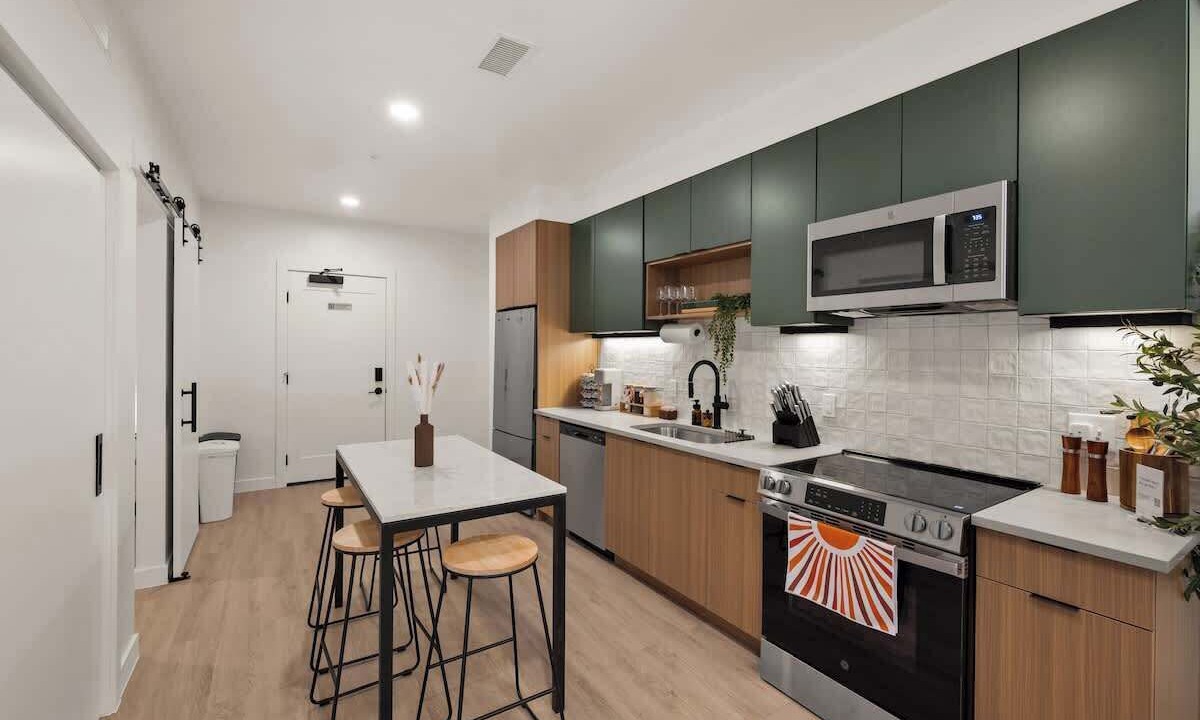 Photo of Kitchen in People's Freeway