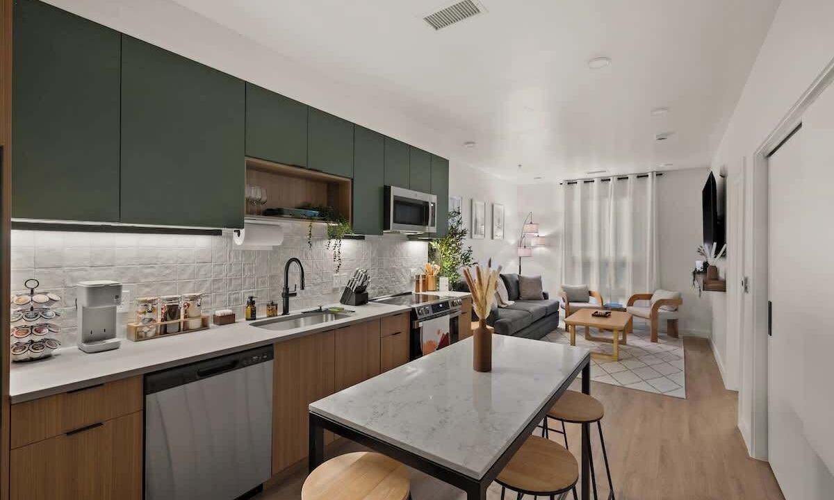 Photo of Kitchen in People's Freeway