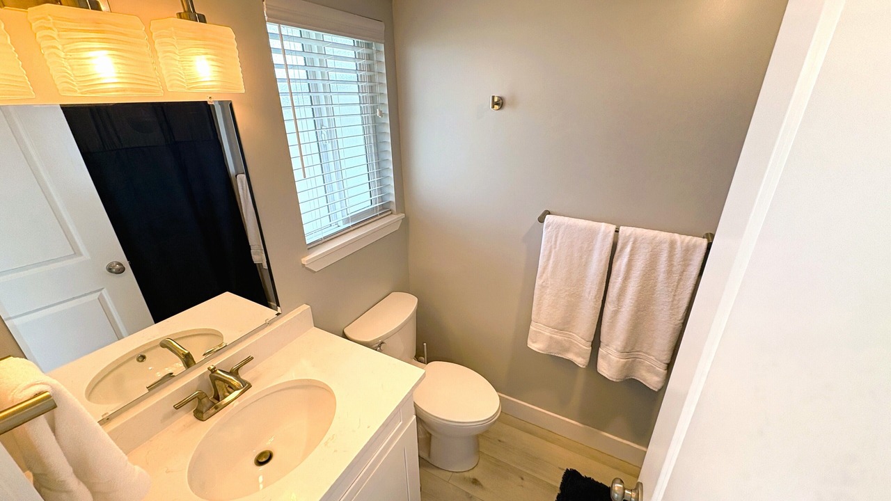 Photo of Bathroom in Harbor Village