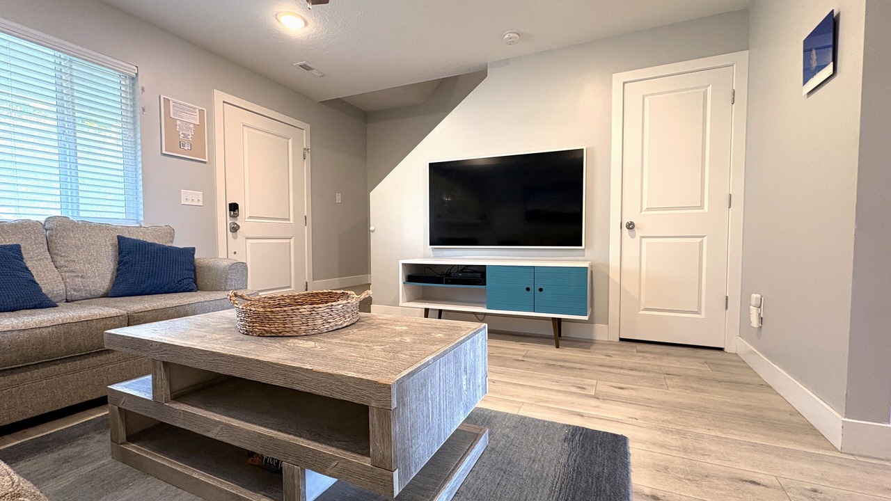 Photo of Livingroom in Harbor Village