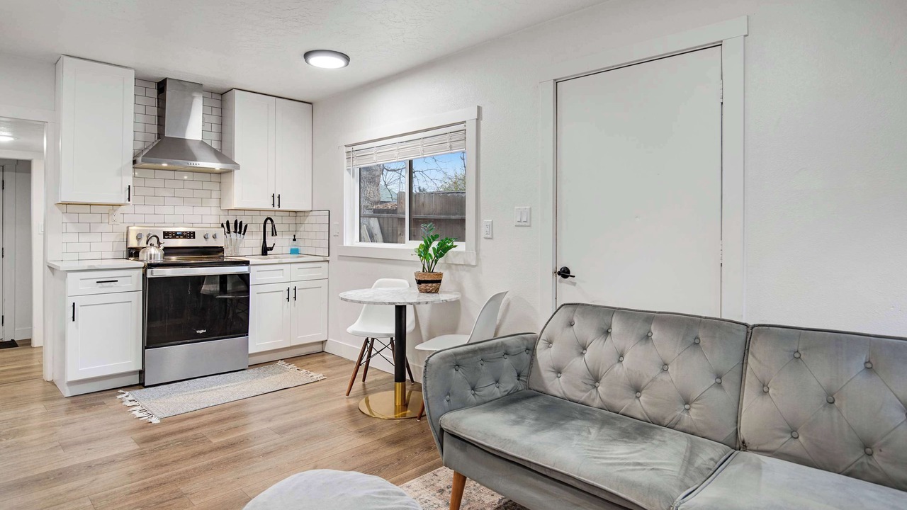 Photo of Livingroom in Franklin - Randolph