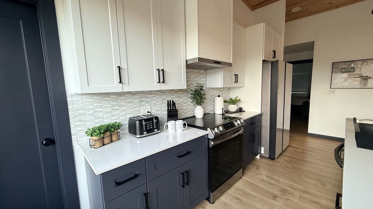 Photo of Kitchen in White Bird