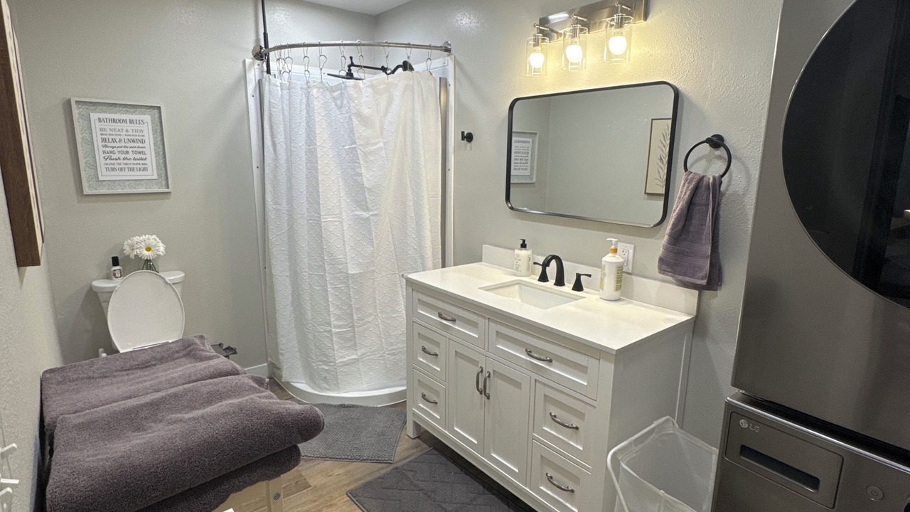 Photo of Bathroom in Bingham County