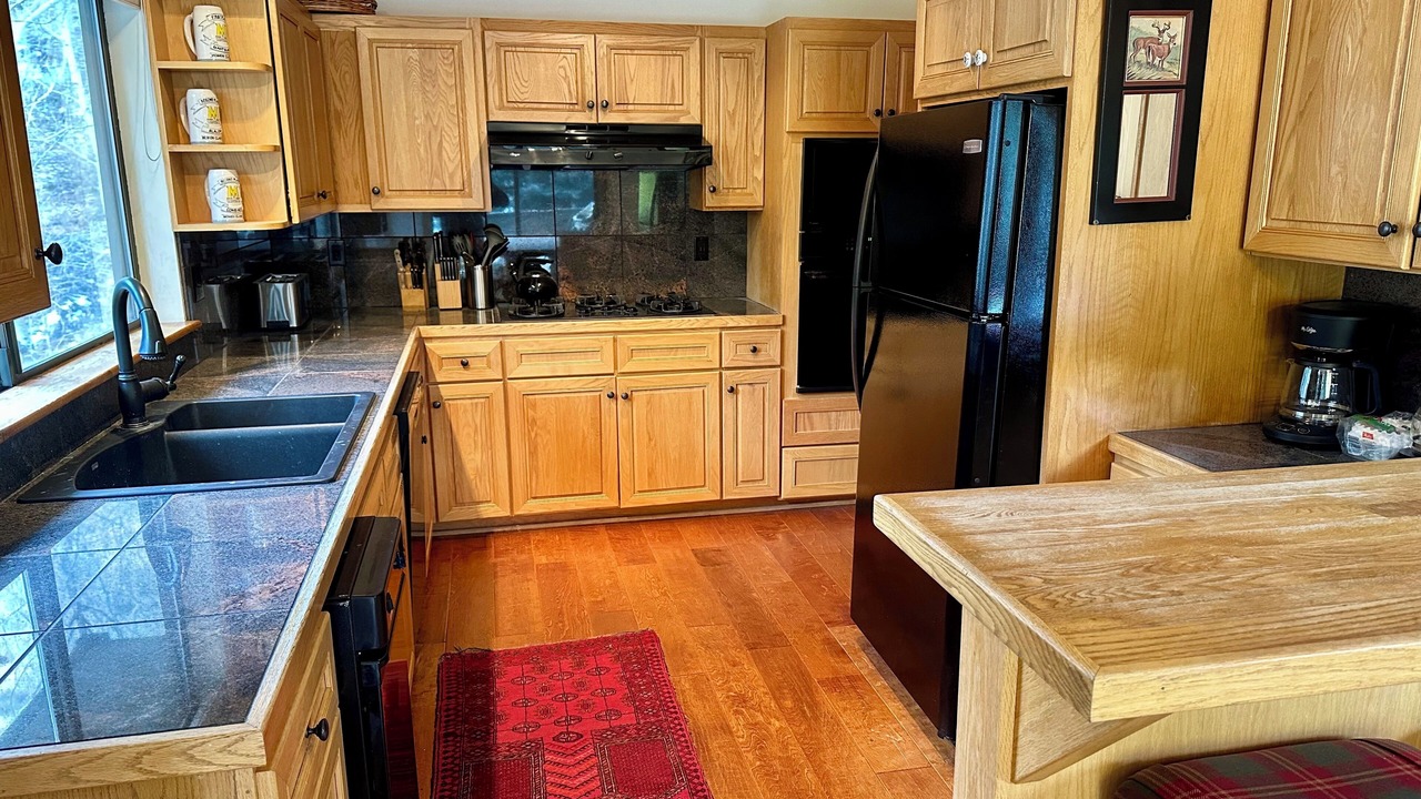 Photo of Kitchen in Warm Springs