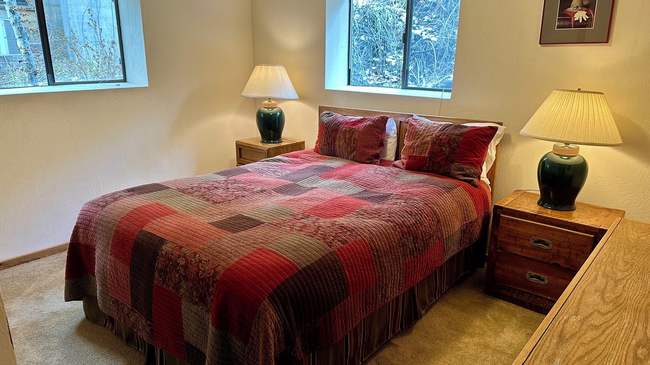 Photo of Bedroom in Warm Springs