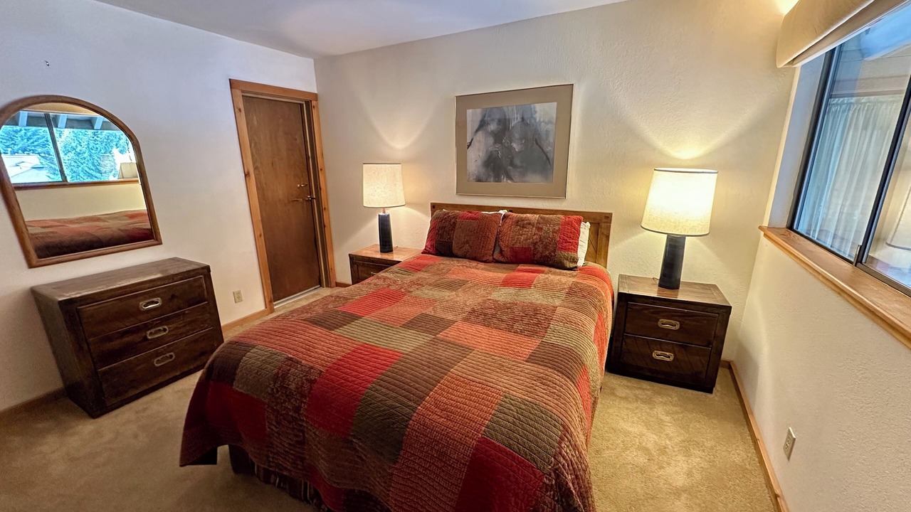 Photo of Bedroom in Warm Springs