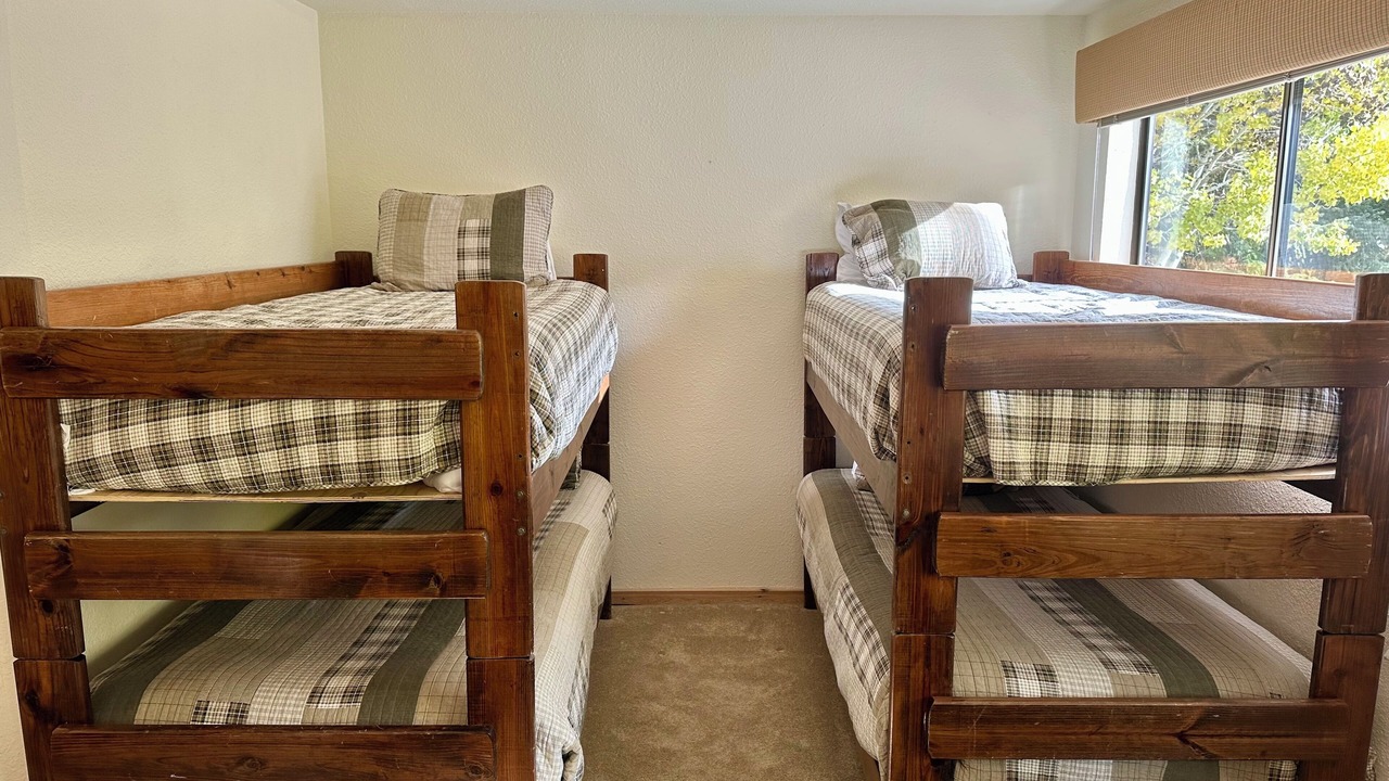 Photo of Bedroom in Warm Springs