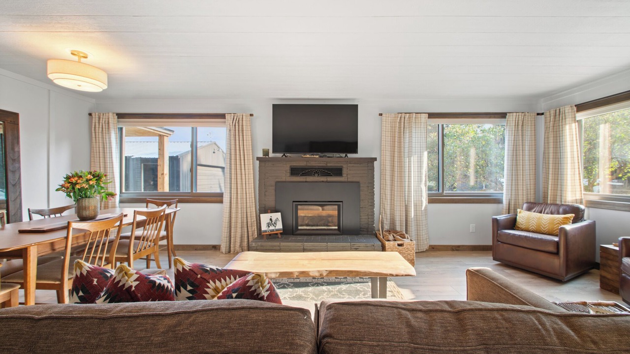 Photo of Livingroom in Livingston