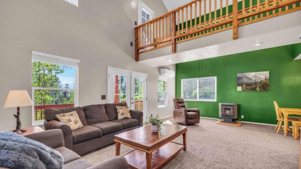 Photo of Livingroom in Tollgate Canyon