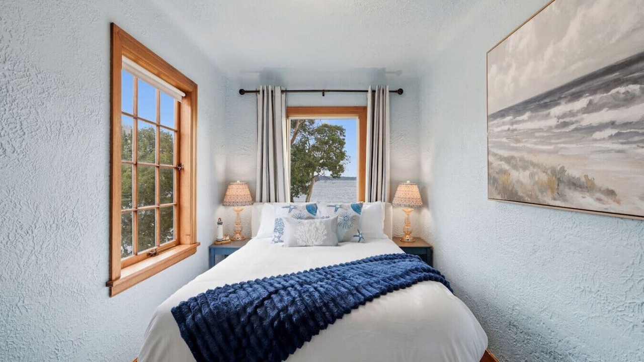 Photo of Bedroom in Poulsbo