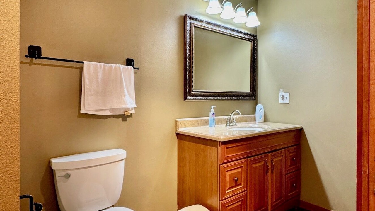 Photo of Bathroom in Retsil