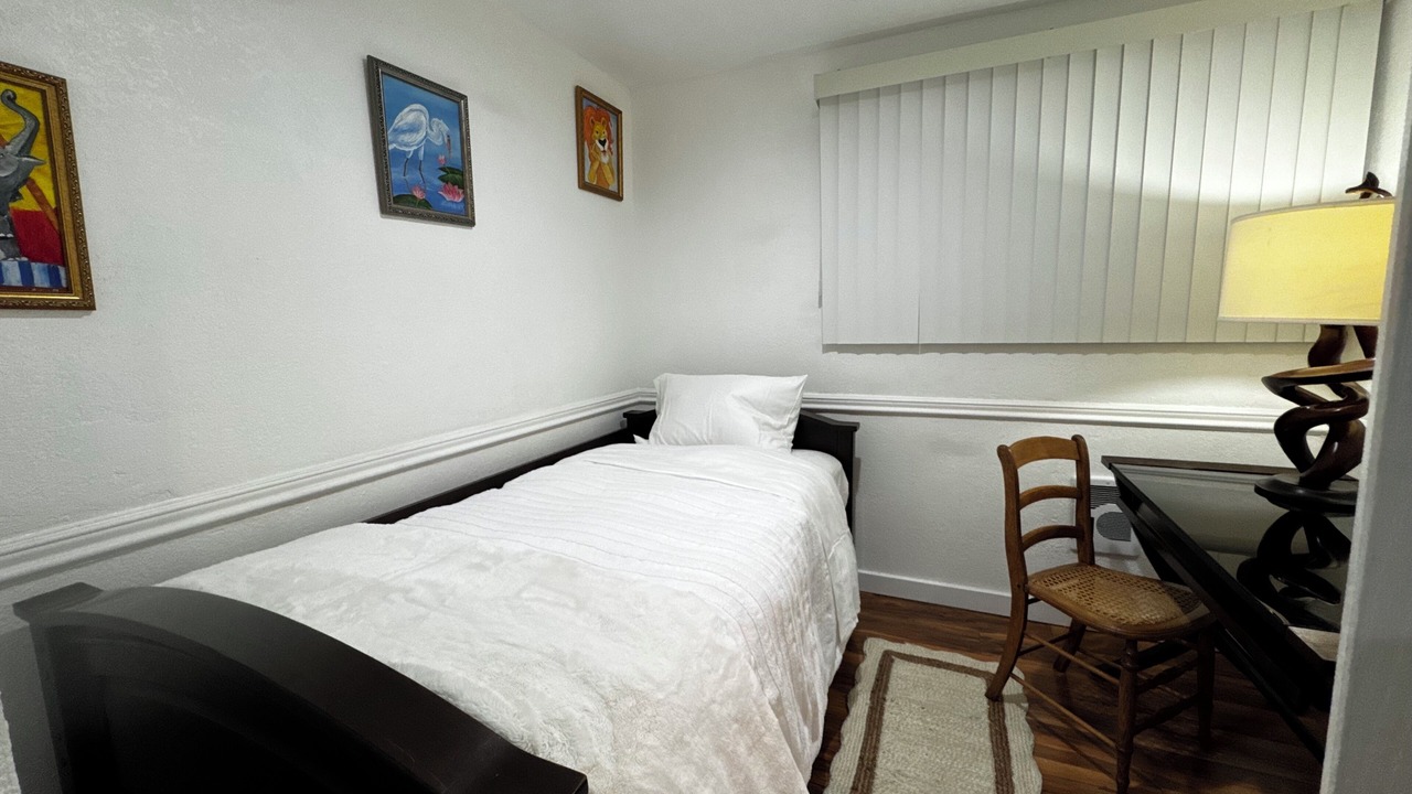 Photo of Bedroom in Squak Mountain