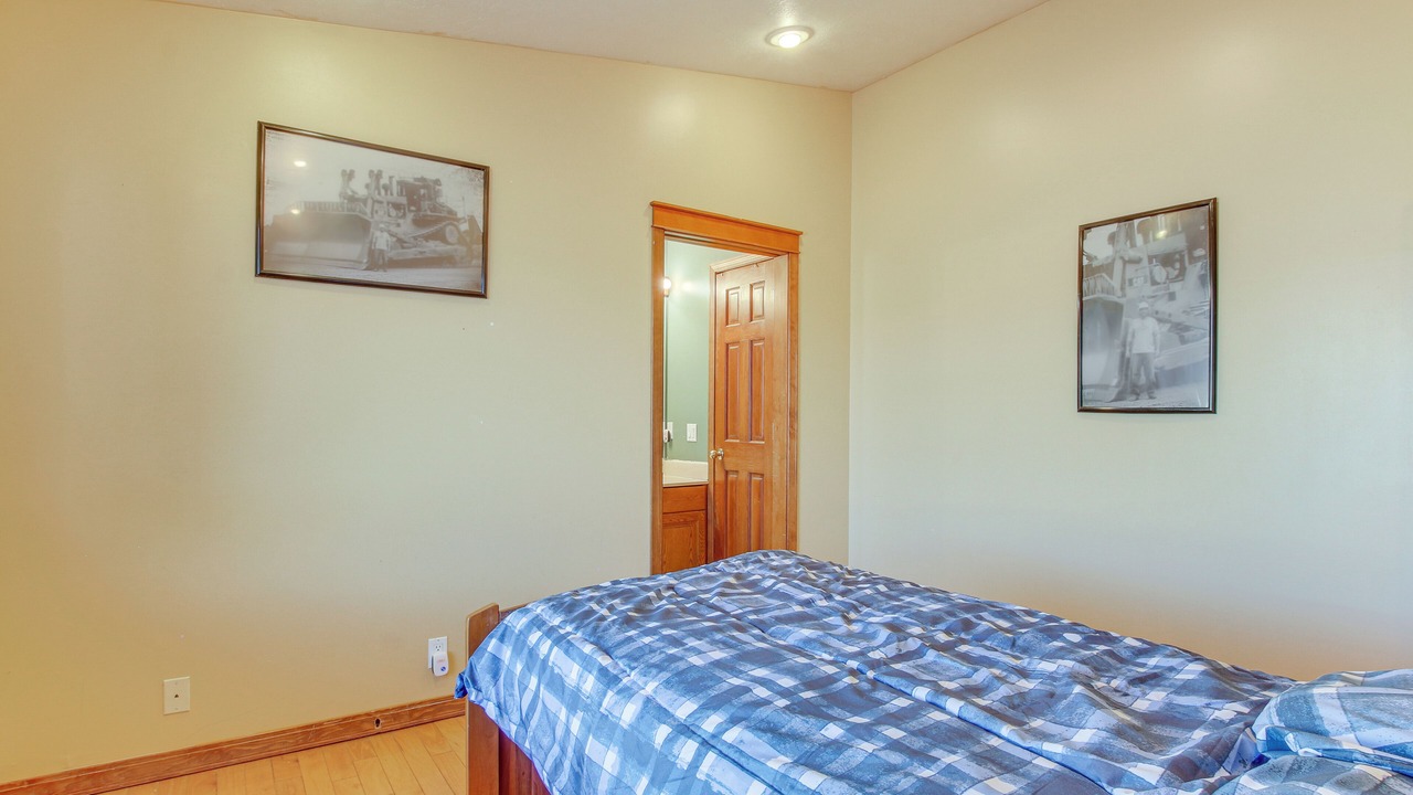 Photo of Bedroom in Holbrook