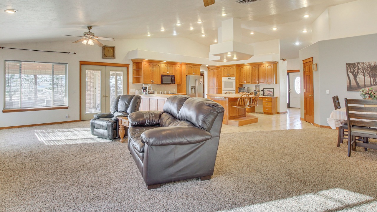 Photo of Livingroom in Holbrook