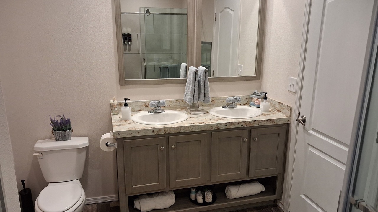 Photo of Bathroom in Sweetwater