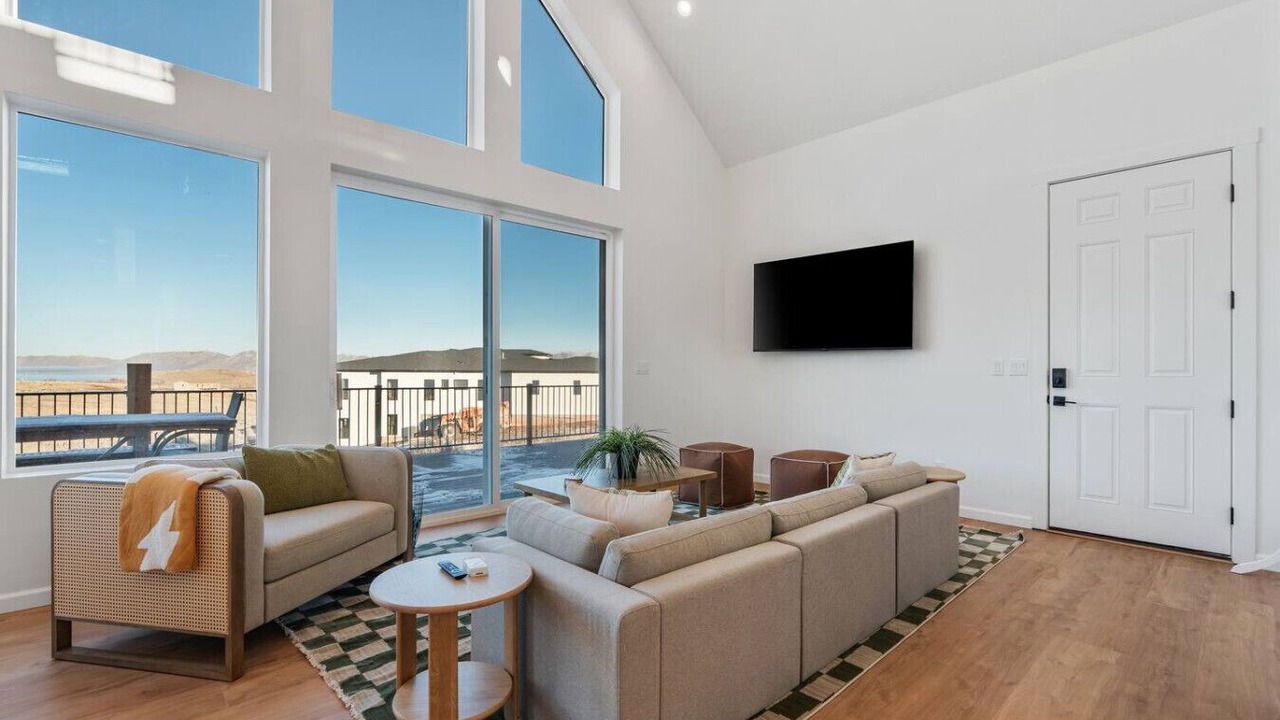 Photo of Livingroom in Sweetwater