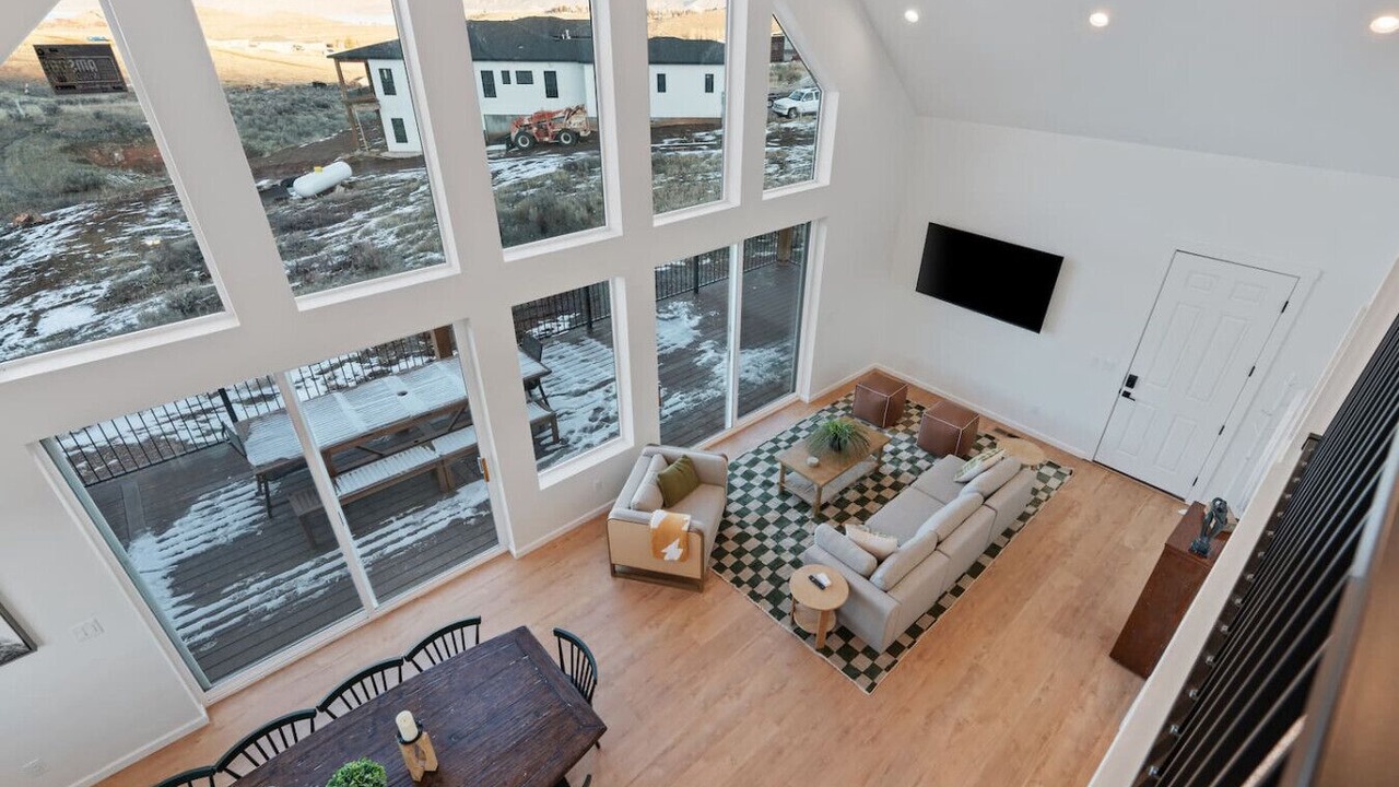 Photo of Livingroom in Sweetwater