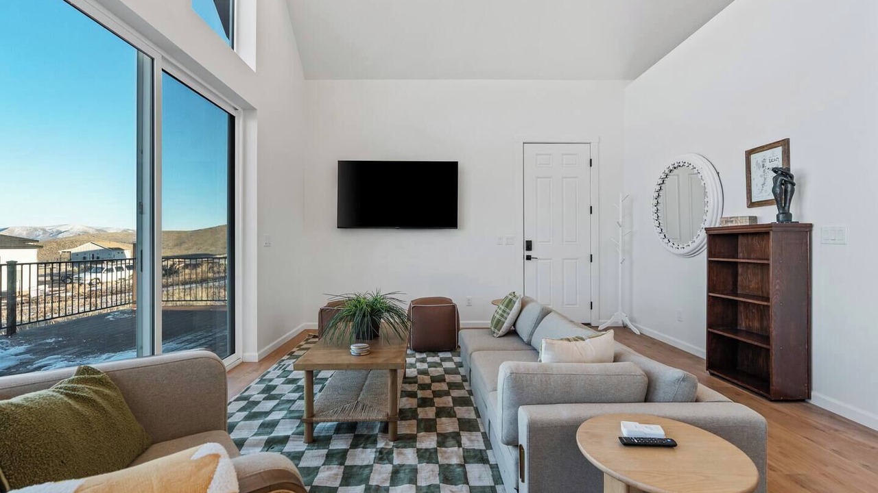 Photo of Livingroom in Sweetwater