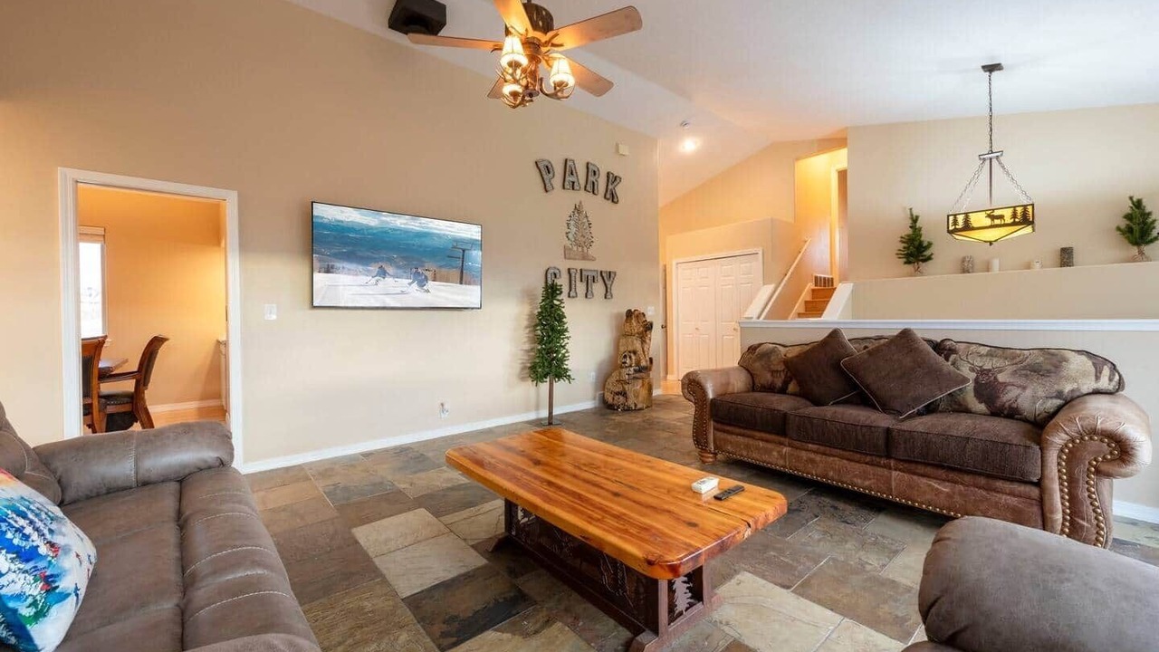 Photo of Livingroom in North Snyderville Basin