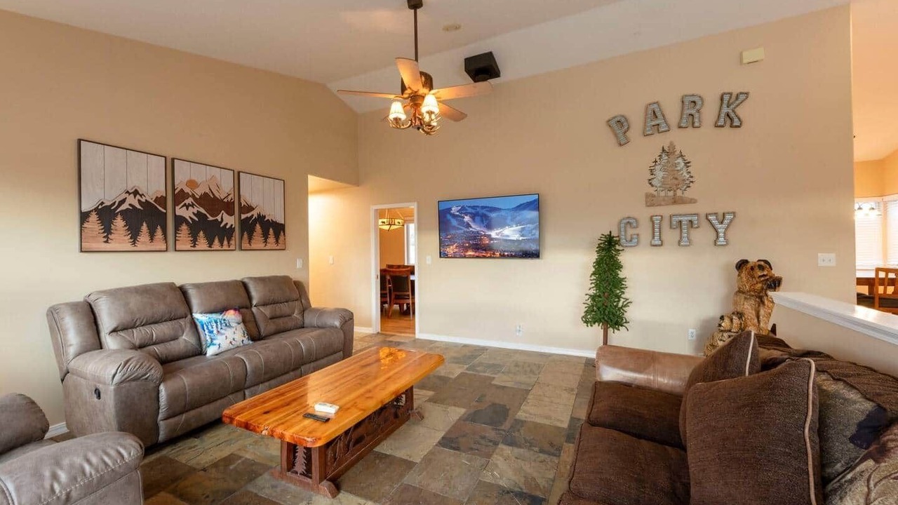 Photo of Livingroom in North Snyderville Basin
