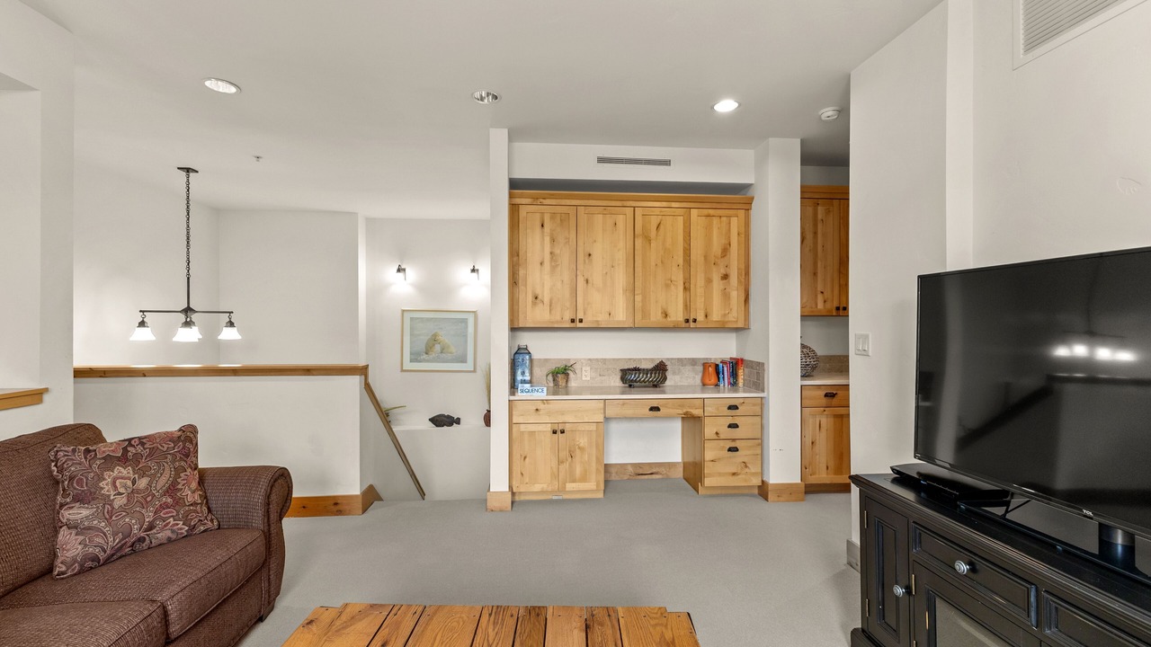 Photo of Livingroom in Elkhorn Village
