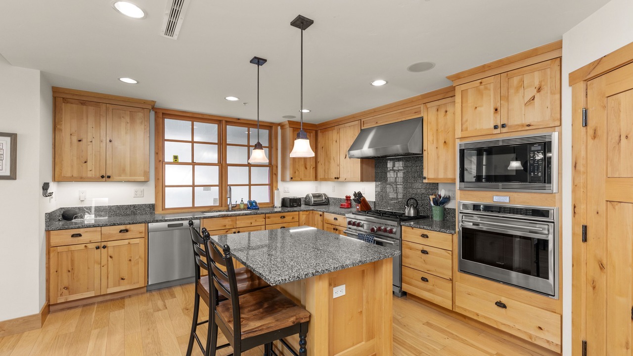 Photo of Kitchen in Elkhorn Village