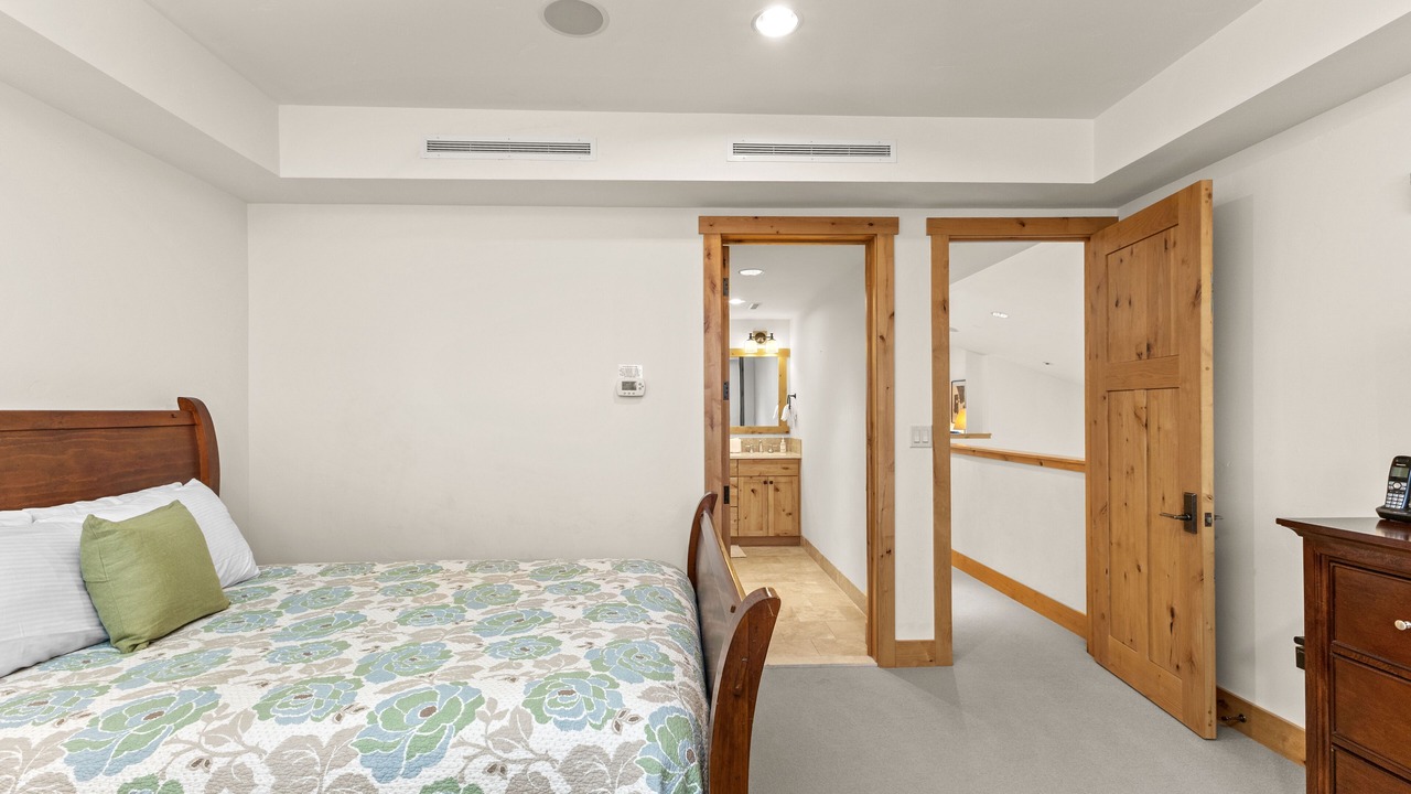 Photo of Bedroom in Elkhorn Village