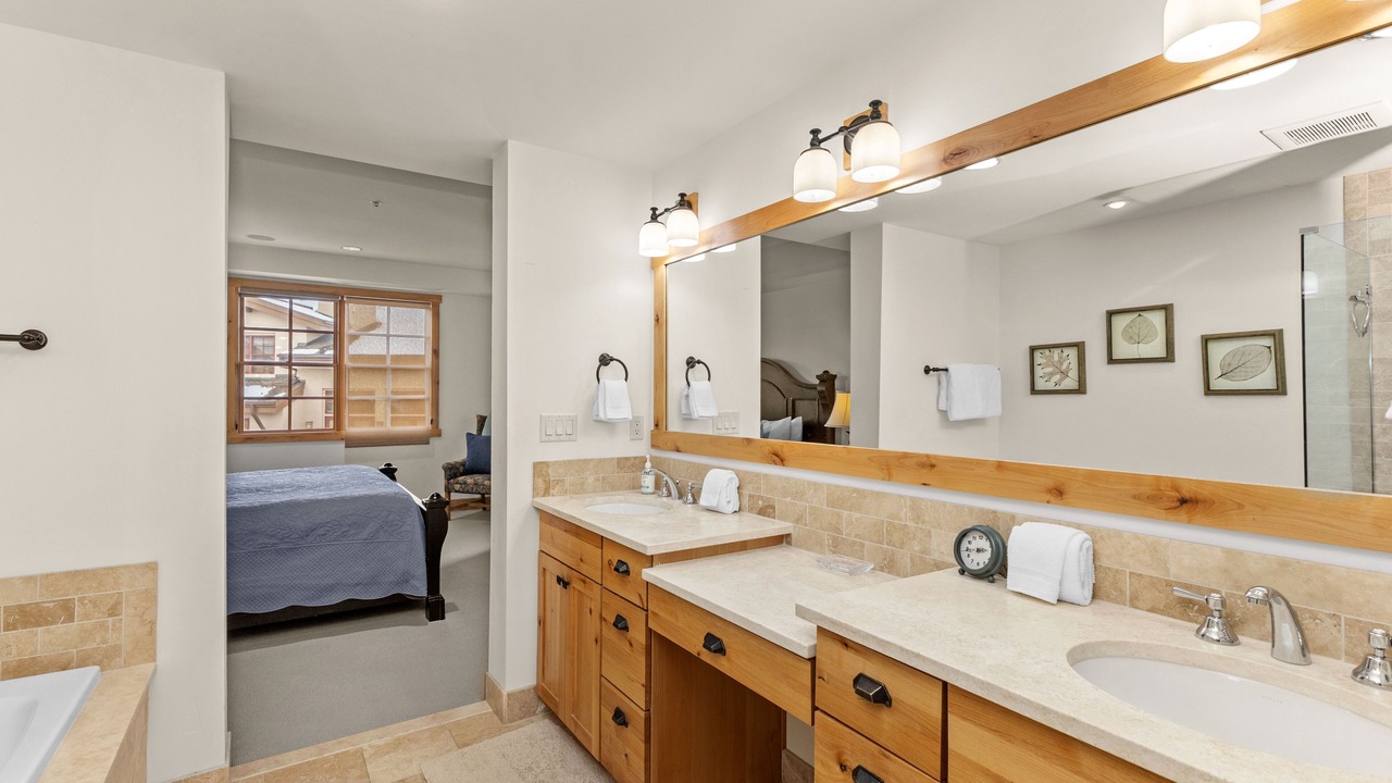 Photo of Bathroom in Elkhorn Village