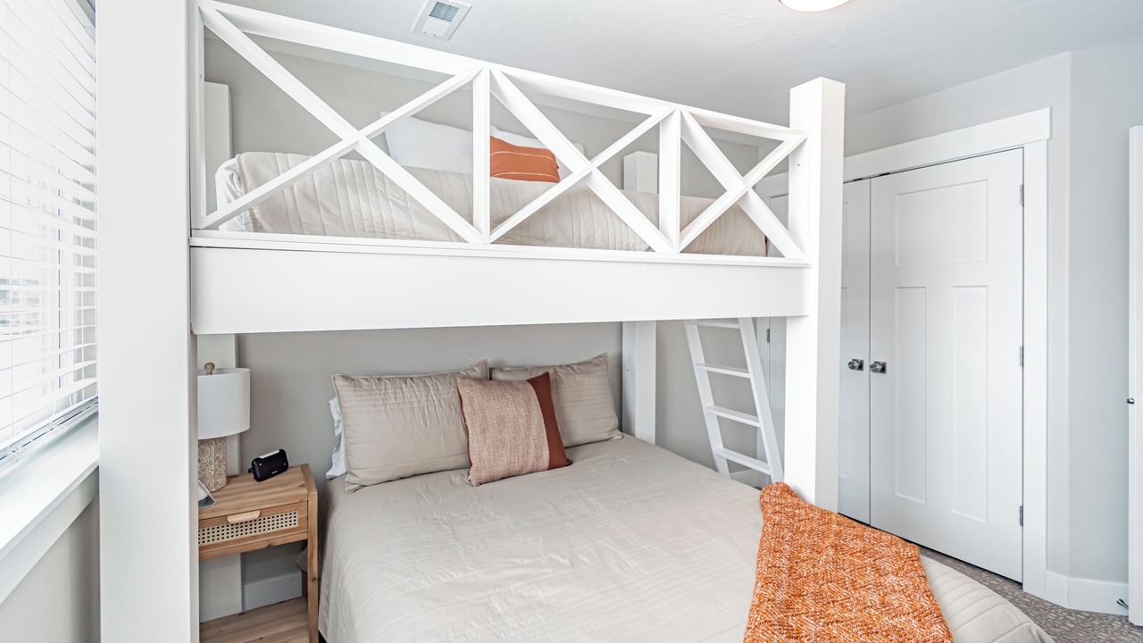 Photo of Bedroom in Ammon
