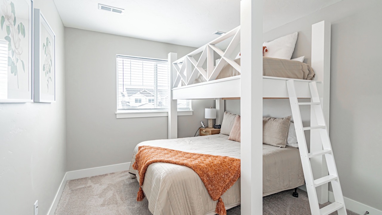 Photo of Bedroom in Ammon