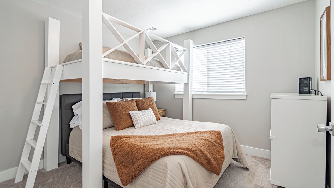Photo of Bedroom in Ammon