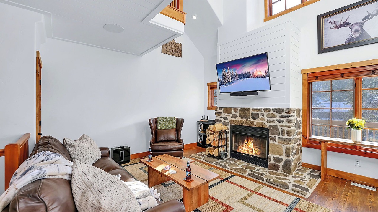 Photo of Livingroom in Tamarack Resort