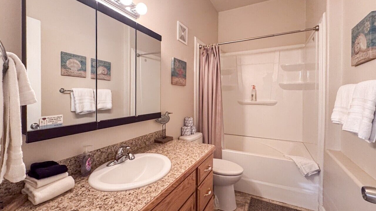 Photo of Bathroom in Garden City