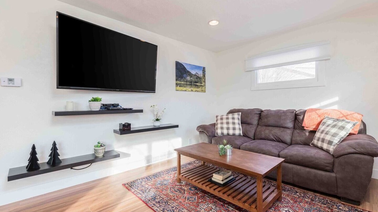 Photo of Livingroom in Canyon Rim