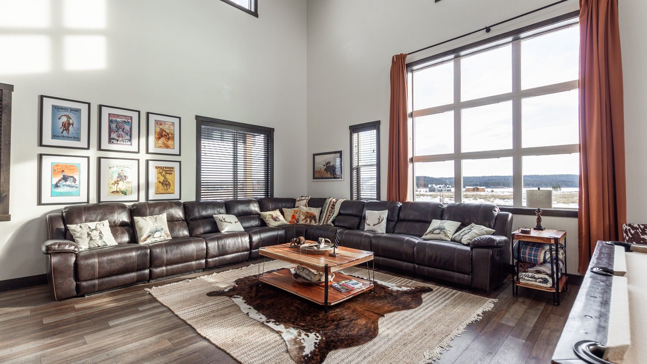 Photo of Livingroom in Island Park