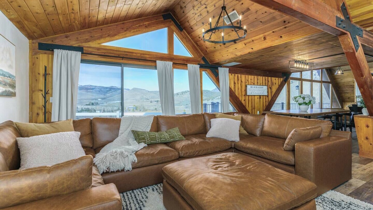 Photo of Livingroom in Lava Hot Springs