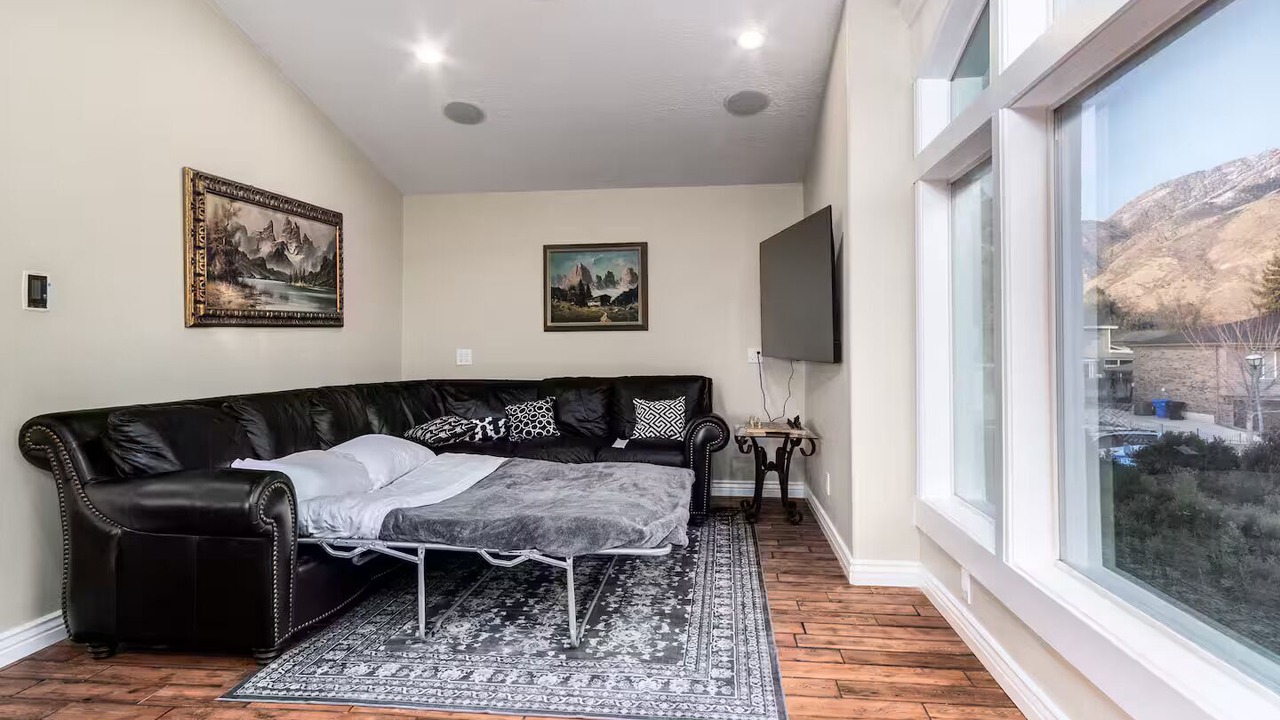 Photo of Bedroom in Cottonwood Heights