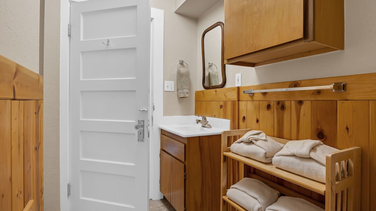 Photo of Bathroom in Rhododendron