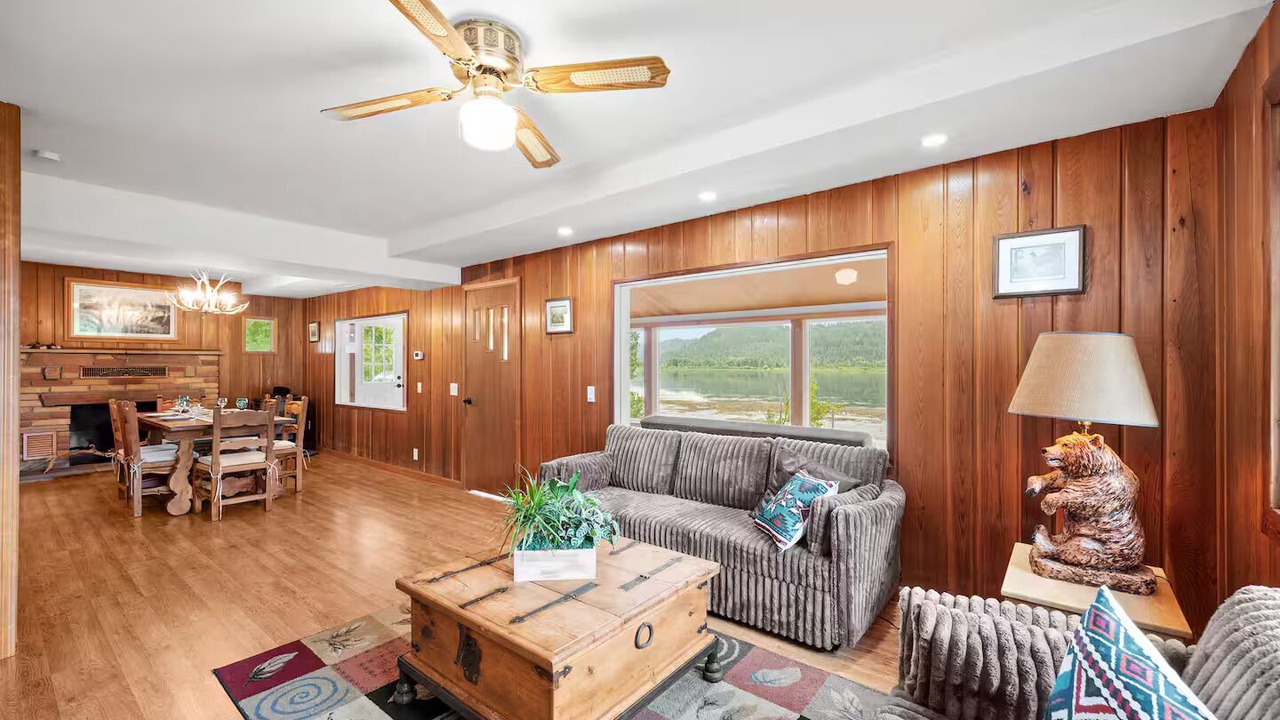 Photo of Livingroom in Harrison