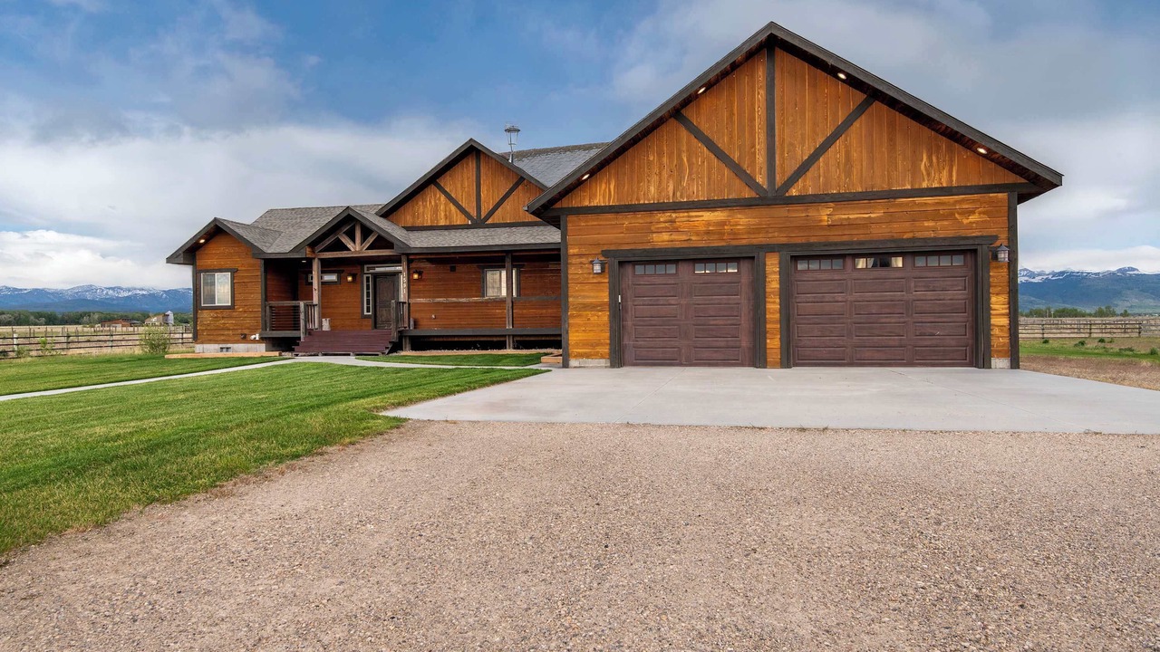 Photo of Others in Leigh Creek Estates