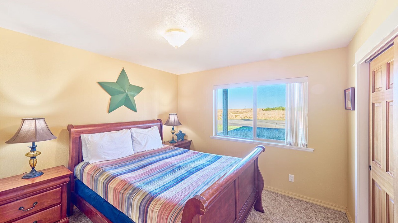 Photo of Bedroom in Long Beach