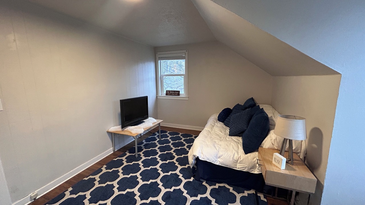 Photo of Bedroom in Lower Avenues
