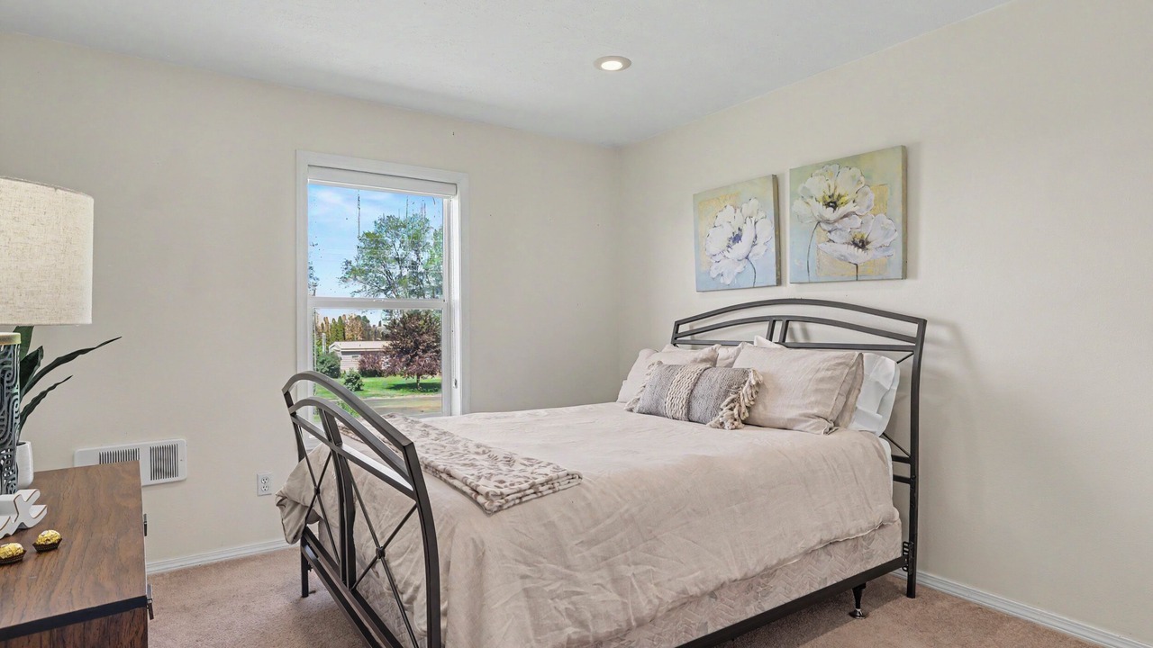 Photo of Bedroom in Gooding County