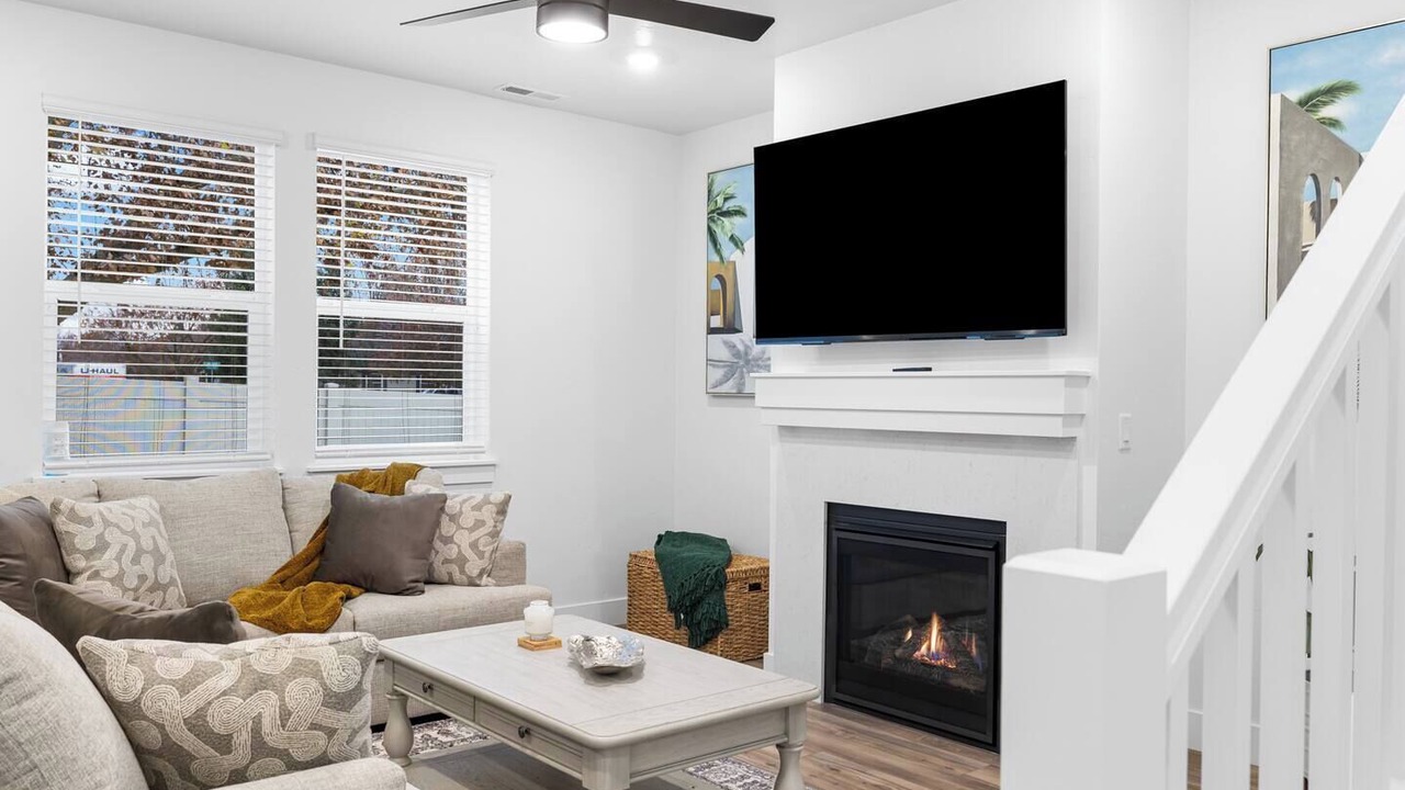 Photo of Livingroom in West Valley